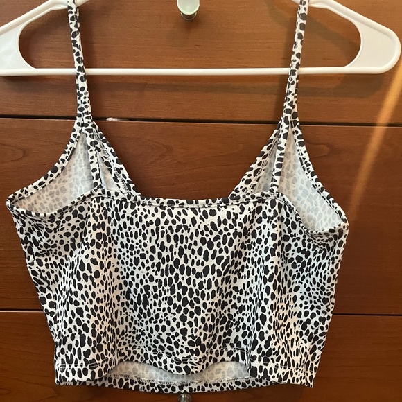 Cute cow print tank top! - Picture 4 of 4